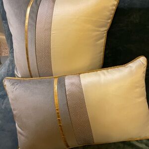 Throw pillow covers